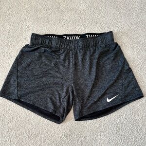Nike Dri-Fit Training Athletic Charcoal Gray 5" Inseam Shorts Women Size S